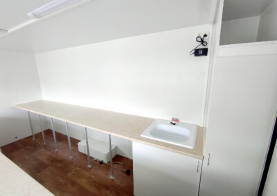 Автоприцеп торговый Купава  813230  базовая комплектация