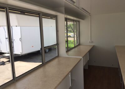 Автоприцеп торговый Купава  813230  базовая комплектация