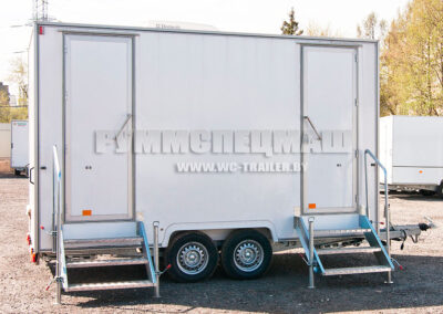 Прицеп туалет на две кабинки