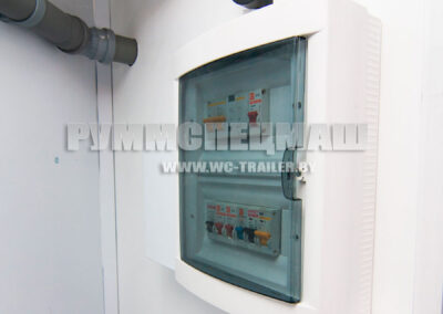 Прицеп туалет на две кабинки