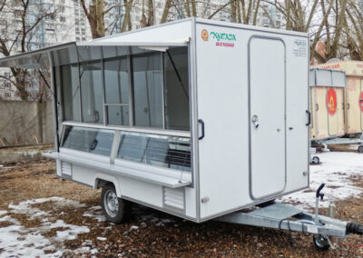 Автоприцеп торговый  813210 с холодильным оборудованием