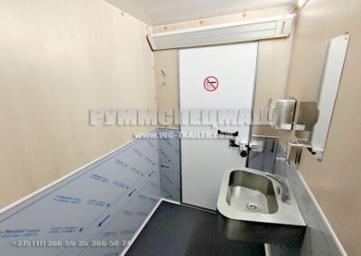 Прицеп туалет на 2 кабинки с вакуумным туалетным модулем