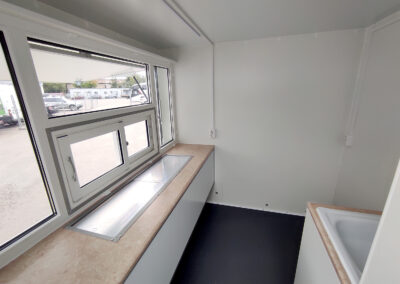 Автоприцеп торговый  813211-10 с холодильным оборудованием