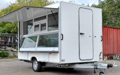 Автоприцеп торговый  813210 с холодильным оборудованием