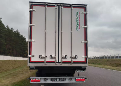 Полуприцеп изотермический КУПАВА 93GT40 на шасси Gut Trailer