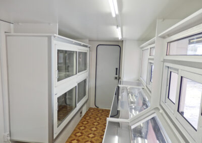 Автоприцеп торговый 813290 с холодильным оборудованием