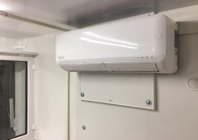 Автоприцеп торговый 813290 с холодильным оборудованием