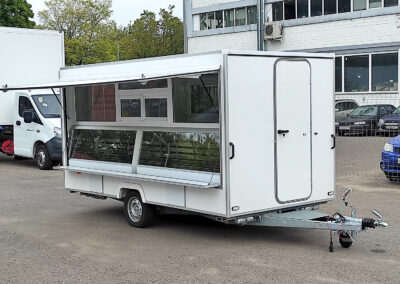 Автоприцеп торговый  813260 с холодильным оборудованием