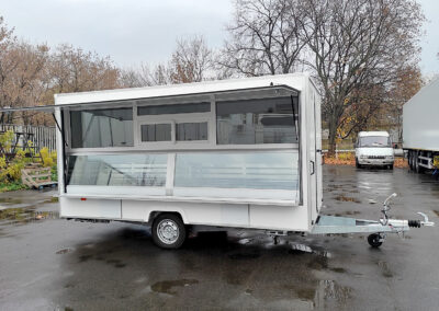Автоприцеп торговый  813260 с холодильным оборудованием