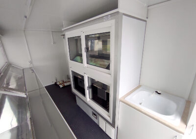 Автоприцеп торговый  813260 с холодильным оборудованием