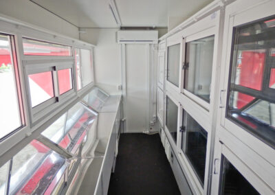 Автоприцеп торговый 813290 с морозильными витринами