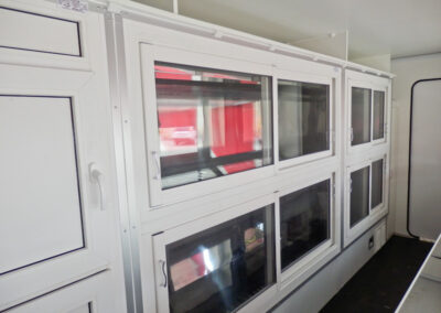 Автоприцеп торговый 813290 с морозильными витринами